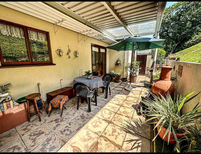 2 BEDROOM TOWNHOUSE FOR SALE IN WESTVILLE
